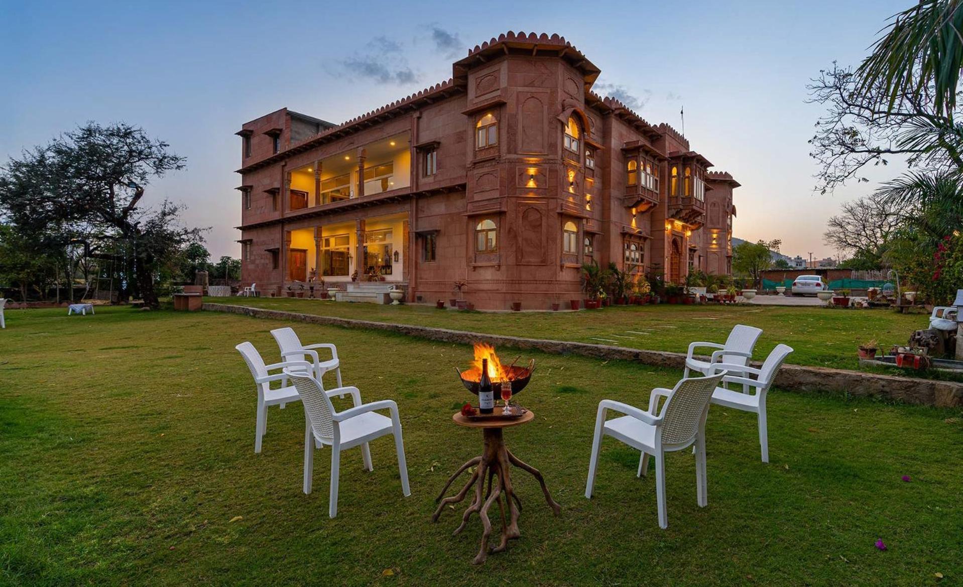 Homestay Castle Oodeypore A Boutique *